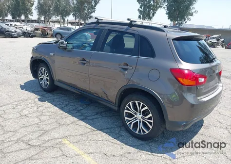 2017 Mitsubishi Outlander Sport 2.4 Sel z USA, uszkodzony, nr VIN JA4AP4AW7HZ019043